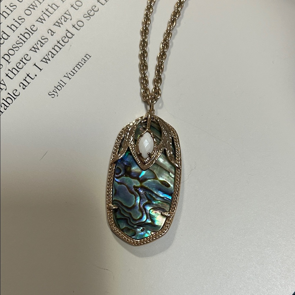 Kendra Scott Abalone Pendant Necklace 🐚
